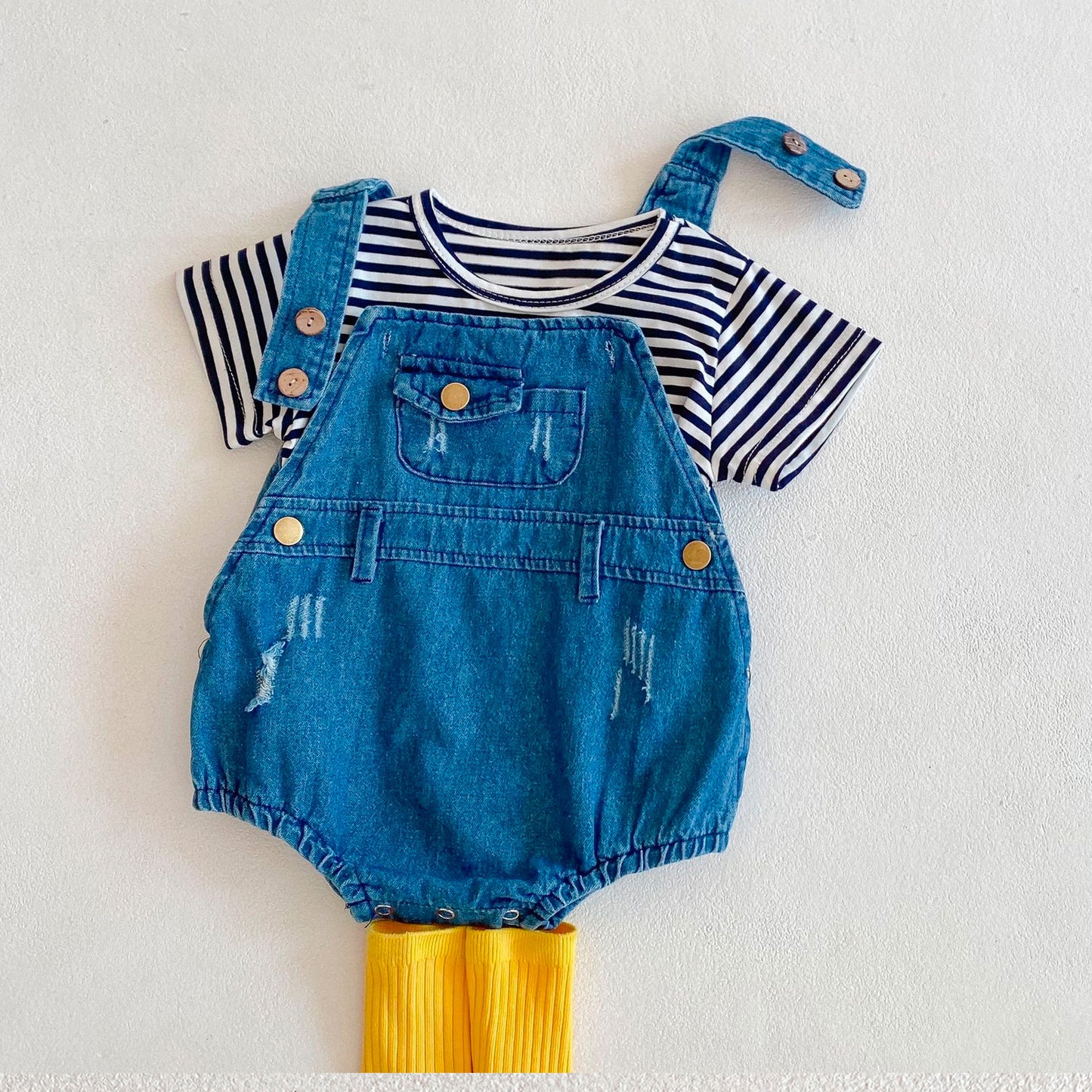 Baby Boy or Girl Scratch Denim Straps Bodysuit Infant Cotton Jeans Romper with Pocket